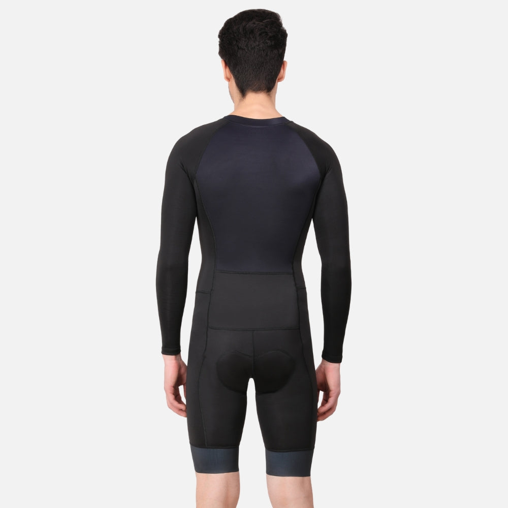 Full back view of the Aerodoc Blatic Sea Men Triathlon Suit showcasing its streamlined design and rear panel structure.
