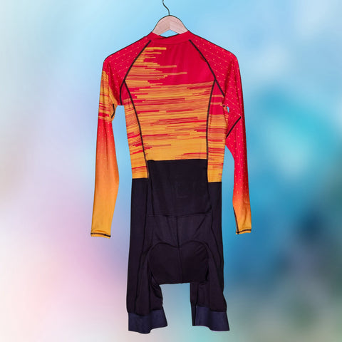  Rear and thigh pockets of the Red-Yellow Triathlon Suit, designed for storing energy gels and race essentials.